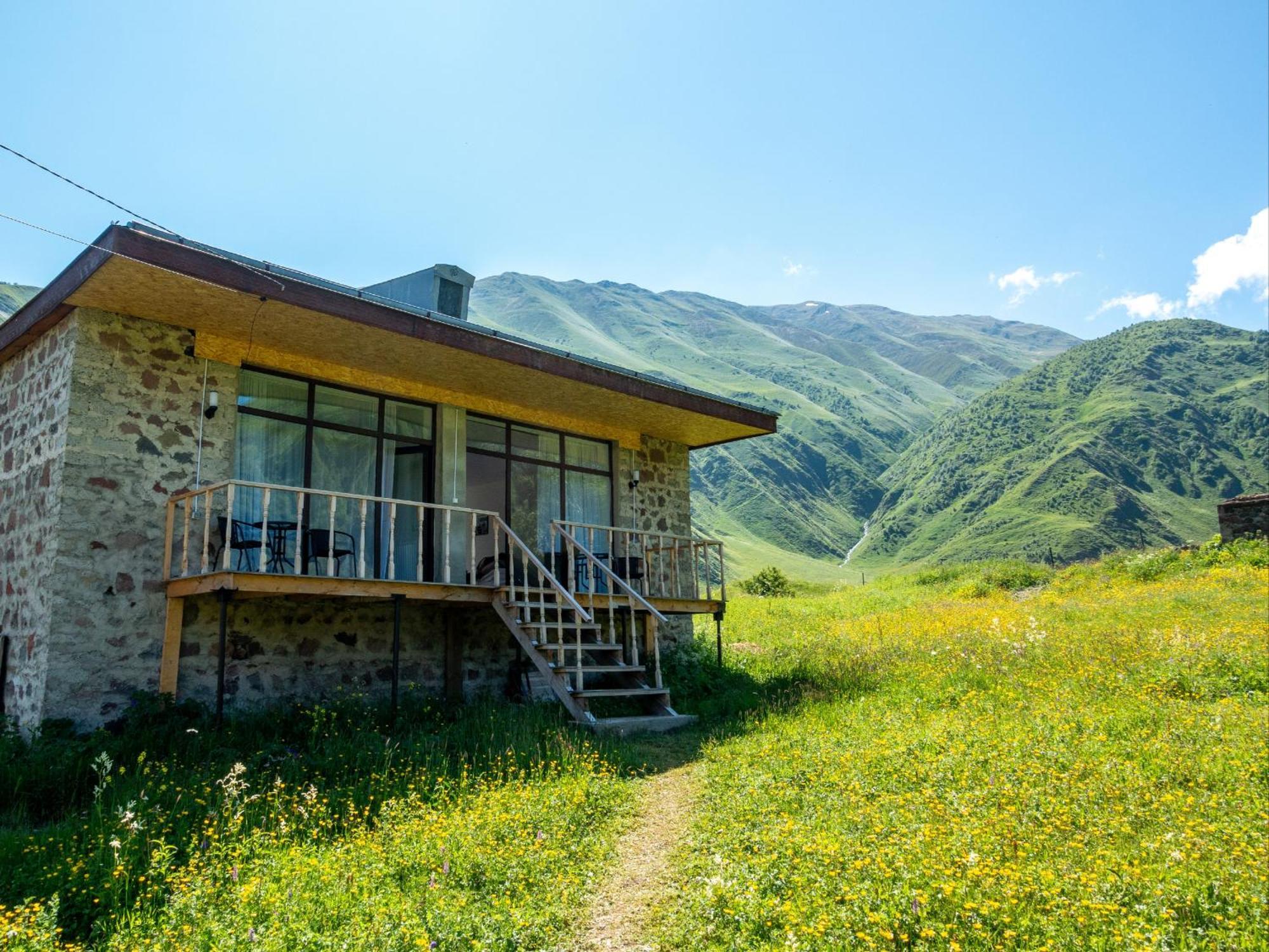 Terkhena Hotel Казбеги Екстериор снимка